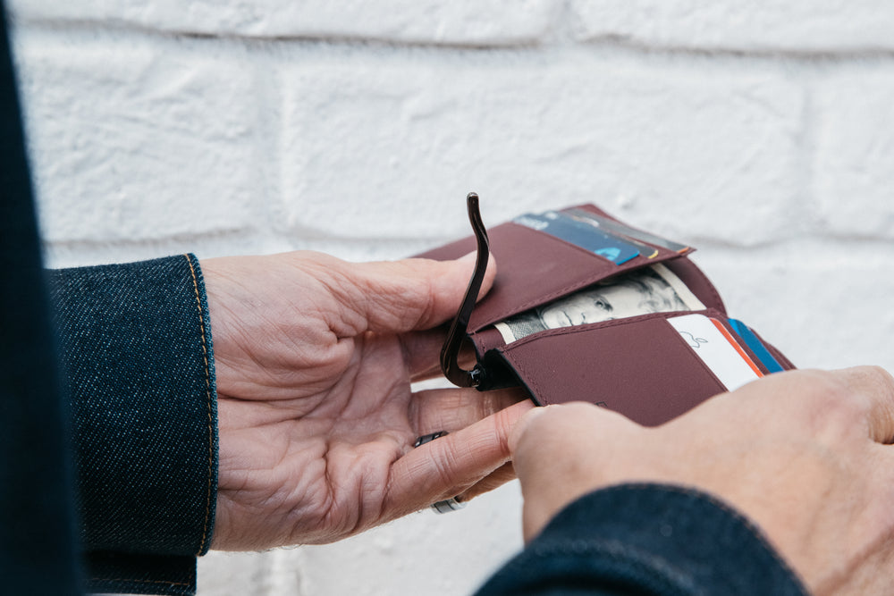 Neo Bifold Wallet with Money Clip